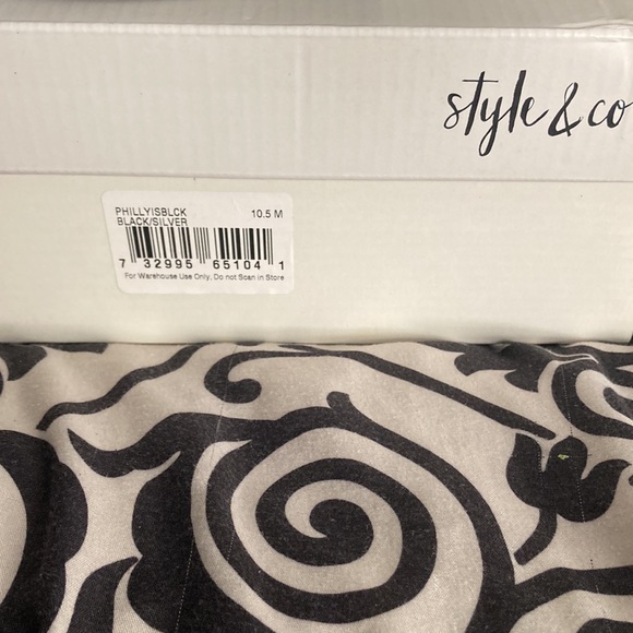 Gently used excellent condition black shoes from style & co- size 10.5 - Picture 5 of 12